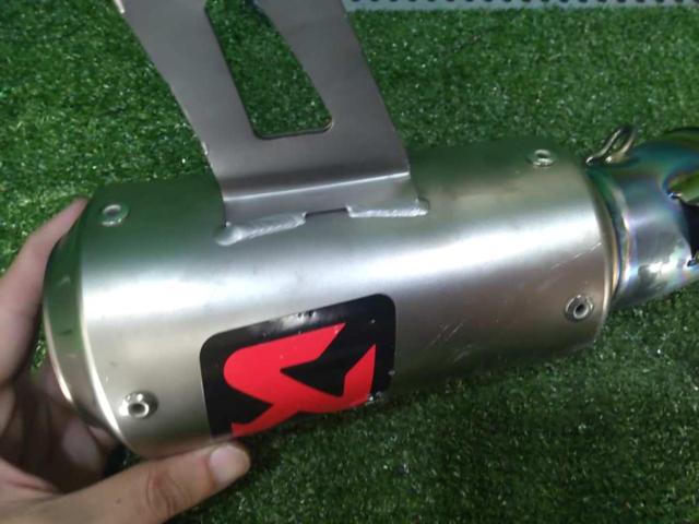  AKRAPOVIC (Akurapo Vittorio h)
MOTO-GP style
Slip-on muffler
GSX-R1000 ('17-'23)