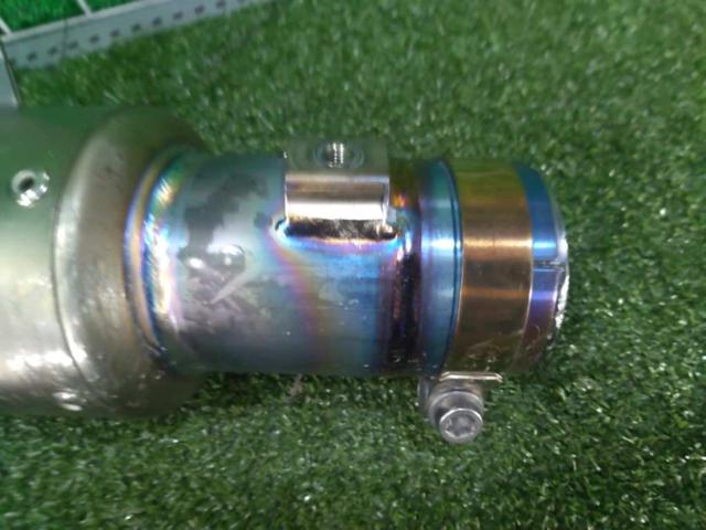  AKRAPOVIC (Akurapo Vittorio h)
MOTO-GP style
Slip-on muffler
GSX-R1000 ('17-'23)