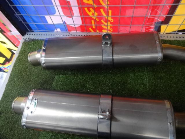  YOSHIMURA (Yoshimura)
Tri-Oval Cyclone
Titanium slip-on muffler
YZF-R1 ('04-'06) (RN124)