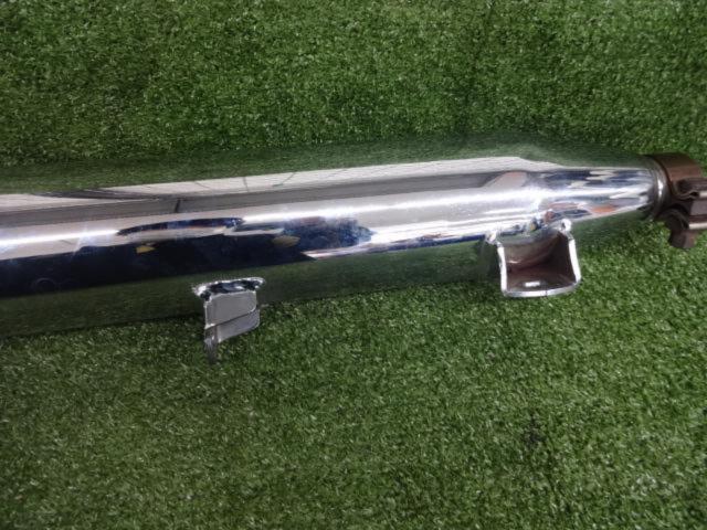 VANCE&HINES
Twin slash
Slip-on muffler
Dyna ('08 -'17)