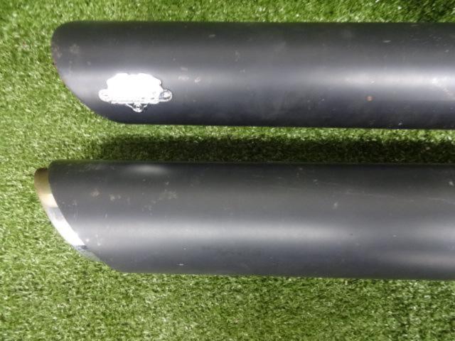 VANCE&HINES
Twin slash-cut slip-on muffler
Softail ('07 - '17)