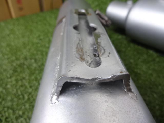  manufacturer unknown
Cigar type
Slip-on muffler
FXDL1580/Dyna
Lowrider ('11) removed