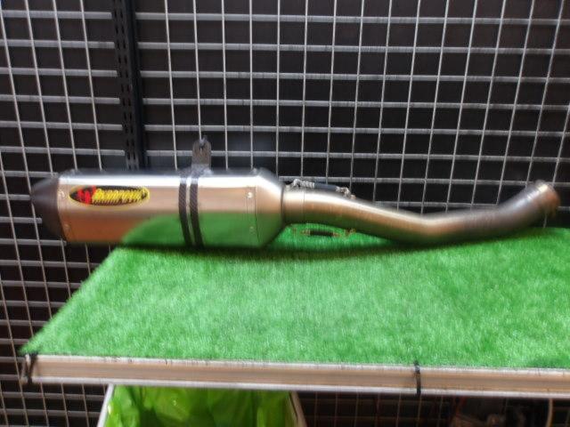 Highly recommended! AKRAPOVIC
Single slip-on exhaust
GSX-R1000 (GT77A
'07-'08)