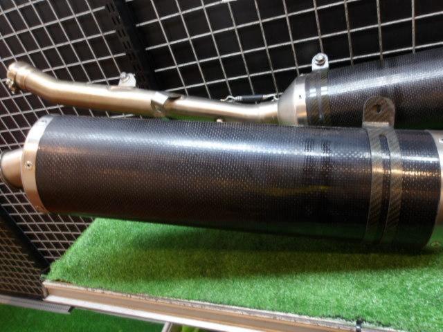  AKRAPOVIC (Akurapo Vittorio h)
SP Series
Carbon slip-on silencer
ZZR 1400 ('06 -' 07)