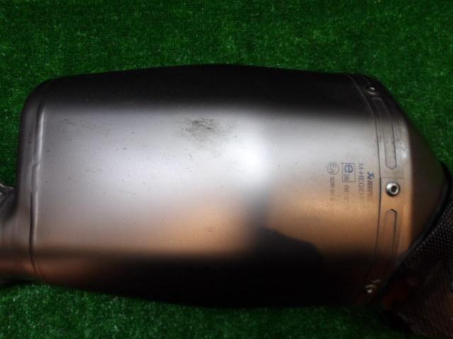 AKRAPOVIC
Racing Line
Full exhaust muffler
CB650R/CBR650R ('19-'21)