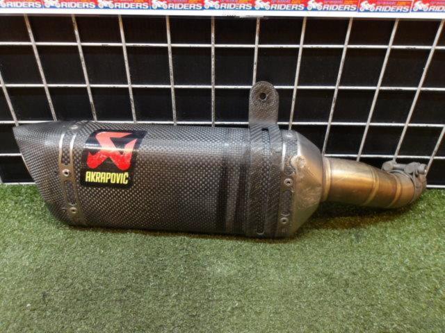 AKRAPOVIC
Slip-on
Carbon silencer
YZF-R 25 ('14 -' 17)