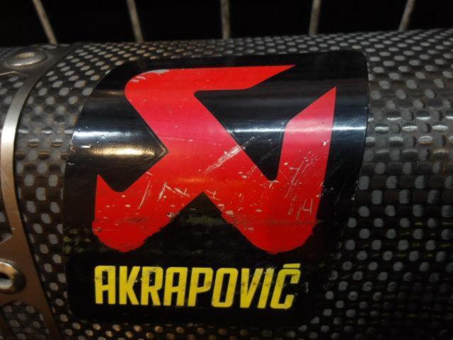 AKRAPOVIC
Slip-on
Carbon silencer
YZF-R 25 ('14 -' 17)