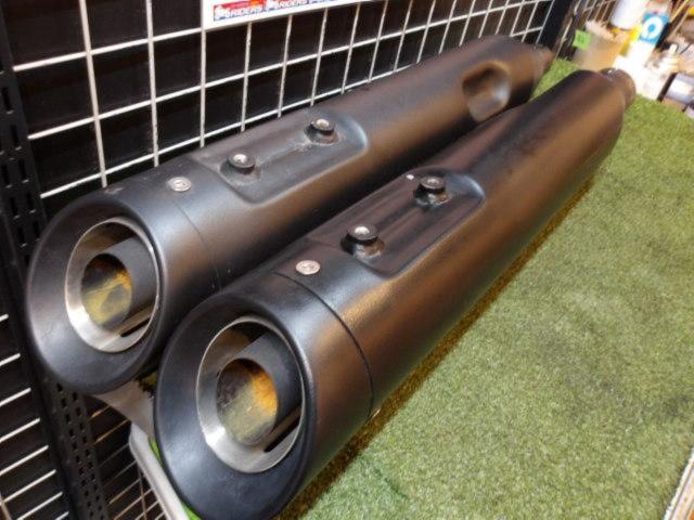 Screamin’
Eagle (screen Min Eagle)
Street cannon performance
Slip-on
Touring ('17-'20)
64900554B