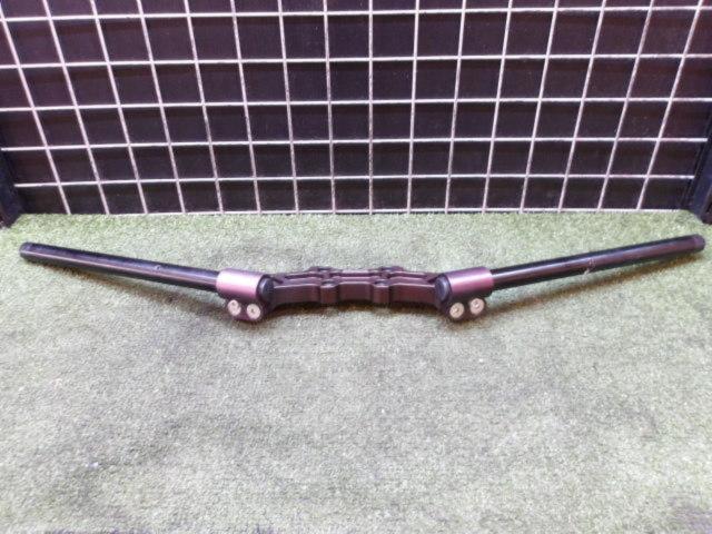 WOOD
CRAFT
Rise Adapter
Handle
DUCATI
Monster696 ('14) removed
