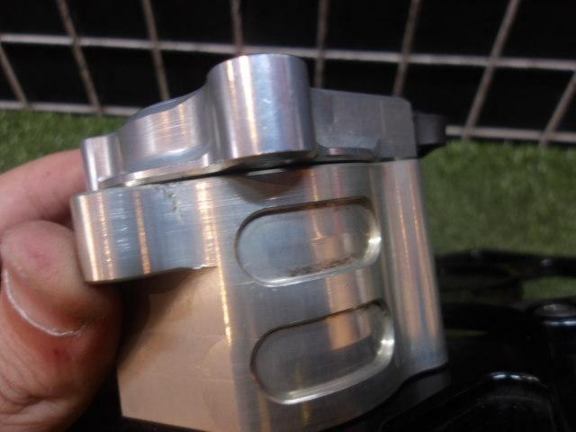 K-FACTORY
Clutch release
E type
+
Front sprocket cover
ZX-14R(’12-’16)/ZZR1400(’06-’11)