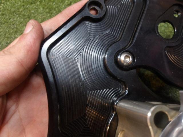 K-FACTORY
Clutch release
E type
+
Front sprocket cover
ZX-14R(’12-’16)/ZZR1400(’06-’11)