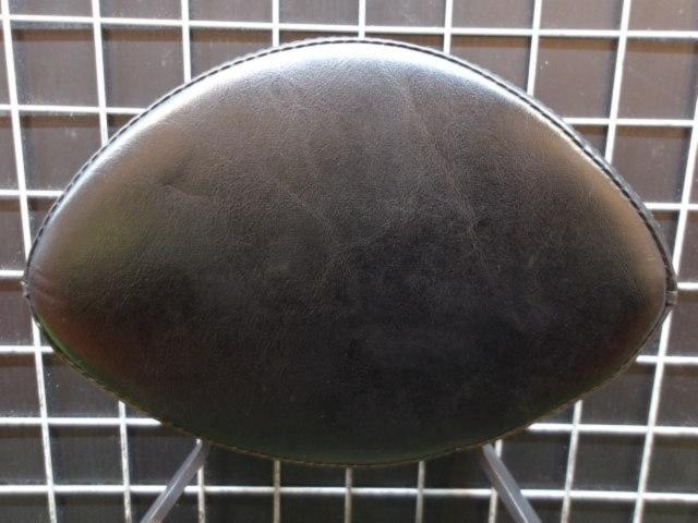 YAMAHA
Genuine North American Quick-Release Tandem Backrest
XVS1300CU North American specification model (Striker)