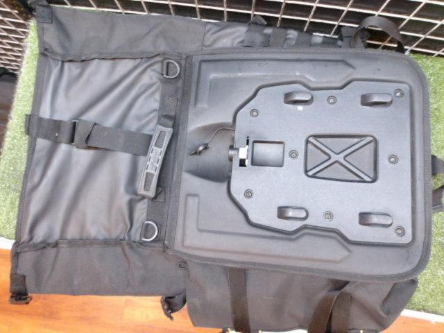 GIVI (with a reason!)
MONOKEY
Waterproof side bag
CANYON
35 L on one side
Right and left
GRT709