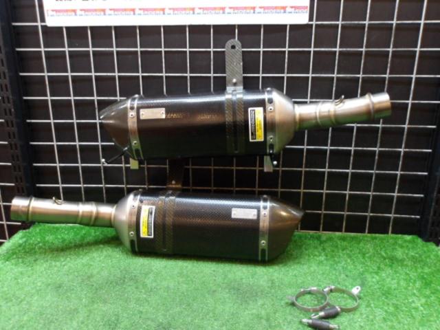 AKRAPOVIC (Akurapo Vittorio h)
SLIP
ON
LINE
Carbon silencer
Ninja1000/ABS(2BL-ZXT00W)(’17-’19)