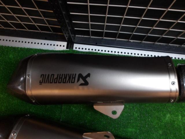 AKRAPOVIC
Slip online
Titanium
ZX-14R ('12 -'20)