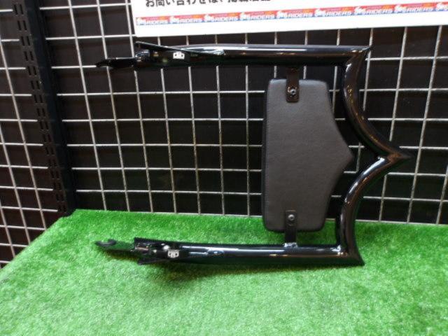 CMC (Custom Sports)
El Rey
Detachable backrest
14 inches
Gloss Black
Diamond stitch
Touring-related ('09-'24)