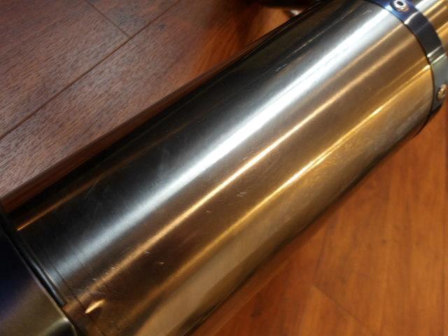 La
Bellezza (La Berezza)
Titanium slip-on + Ducati
Performance
Exhaust pipe
Monster S2R1000 ('08) removed