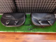 Harley-Davidson
Genuine
Detachable Leather Saddlebag
Right and left
FLSTFB1580 ('10)