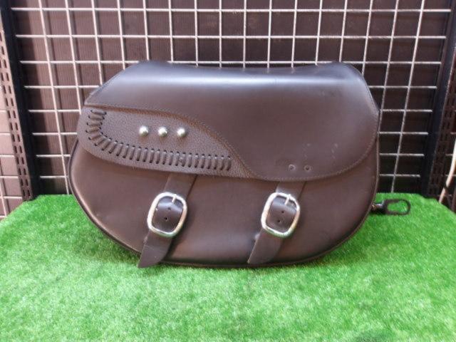 Harley-Davidson
Genuine
Detachable Leather Saddlebag
Right and left
FLSTFB1580 ('10)
