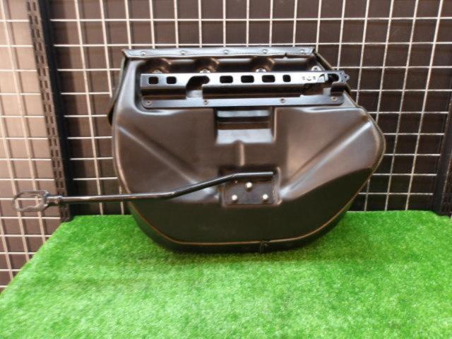 Harley-Davidson
Genuine
Detachable Leather Saddlebag
Right and left
FLSTFB1580 ('10)