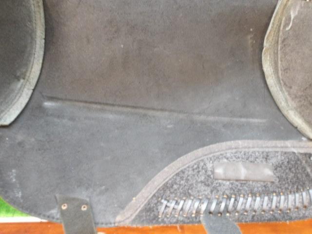 Harley-Davidson
Genuine
Detachable Leather Saddlebag
Right and left
FLSTFB1580 ('10)