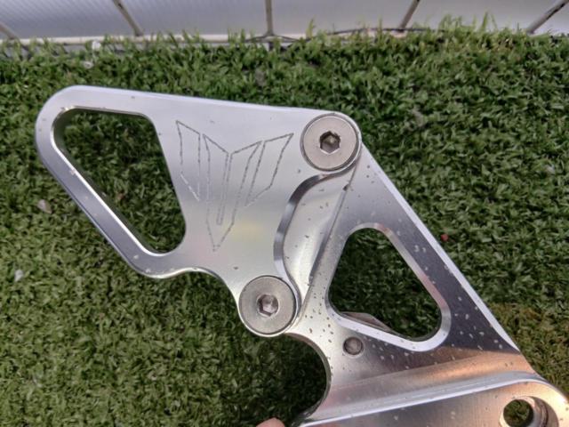 Aluminum step stool from an unknown manufacturer.
Removed from MT-07 (EBL-RM07J, 2014)