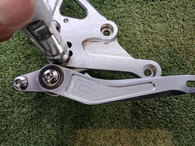 Aluminum step stool from an unknown manufacturer.
Removed from MT-07 (EBL-RM07J, 2014)