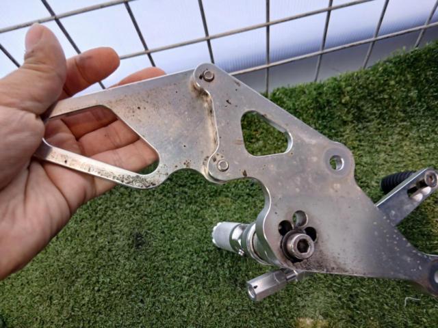 Aluminum step stool from an unknown manufacturer.
Removed from MT-07 (EBL-RM07J, 2014)