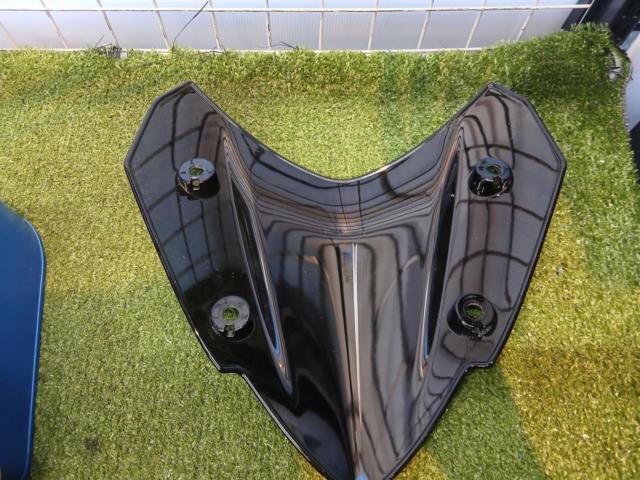Genuine Yamaha options
Sport screen
XMAX
ABS(2BK-SG42J)
