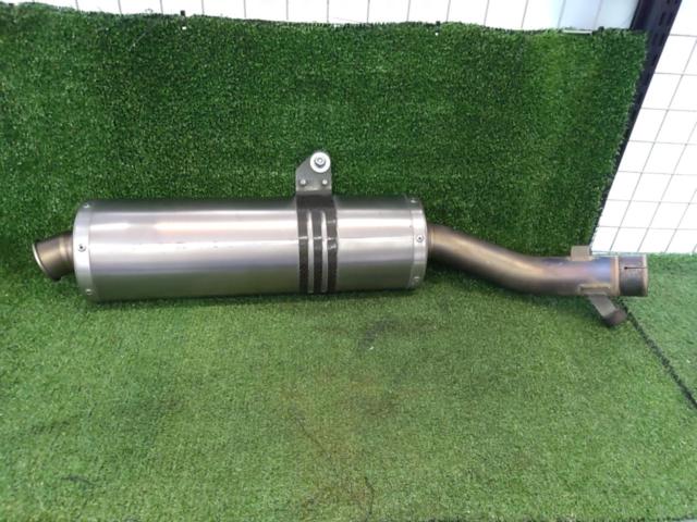 ●AKRAPOVIC
Genuine accessories
Titanium sports silencer/slip-on muffler
BMW
R1200 GS / Adventure
Year Unknown