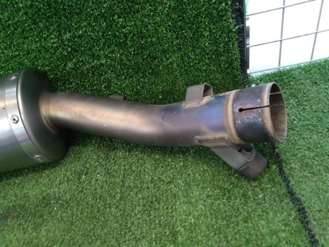 ●AKRAPOVIC
Genuine accessories
Titanium sports silencer/slip-on muffler
BMW
R1200 GS / Adventure
Year Unknown