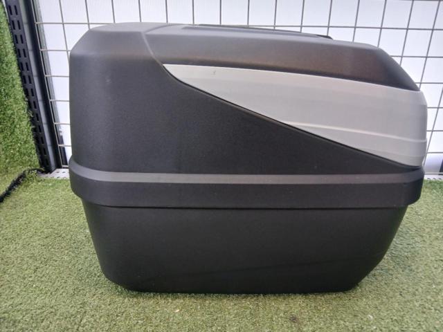 ★【GIVI(ジビ)】B32N BOLD 未塗装ブラック