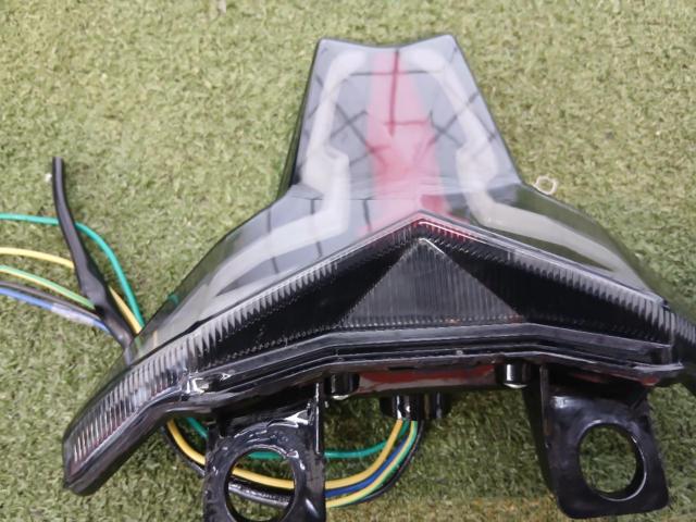 ★【kaedear】カスタムテールランプ Ninja ZX-4R/ニンジャZX-4R(8BL-ZX400P)外し