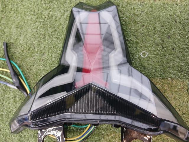 ★【kaedear】カスタムテールランプ Ninja ZX-4R/ニンジャZX-4R(8BL-ZX400P)外し