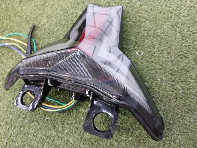 ★【kaedear】カスタムテールランプ Ninja ZX-4R/ニンジャZX-4R(8BL-ZX400P)外し