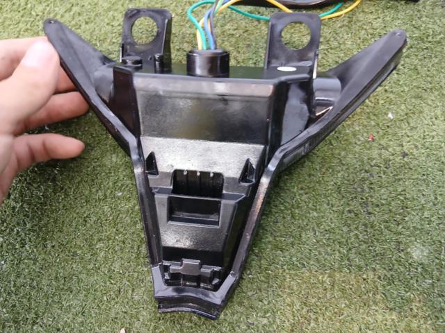 ★【kaedear】カスタムテールランプ Ninja ZX-4R/ニンジャZX-4R(8BL-ZX400P)外し