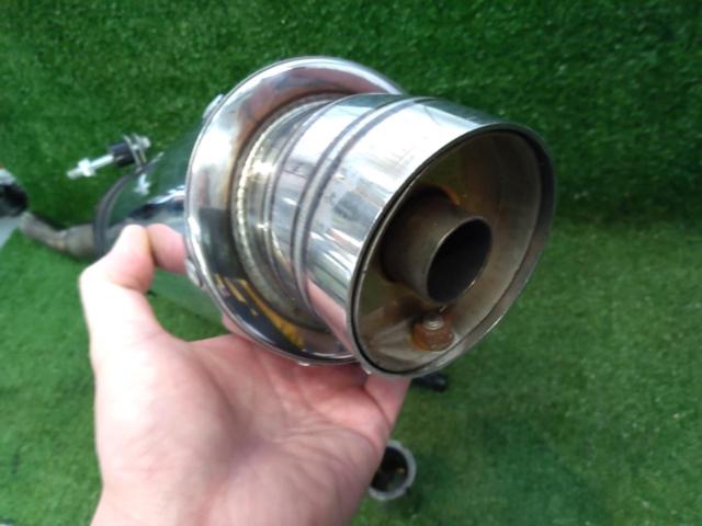 Metal
Gear
Single Type
Slip-on muffler
Exhaust cap (blind plug) & bracket included
SUZUKI
GSR 250 F
JBK-GJ55D
2015
Remove