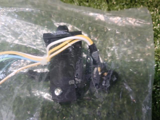 SUZUKI
37200-43EB4
Genuine
Switch Assi
Handle