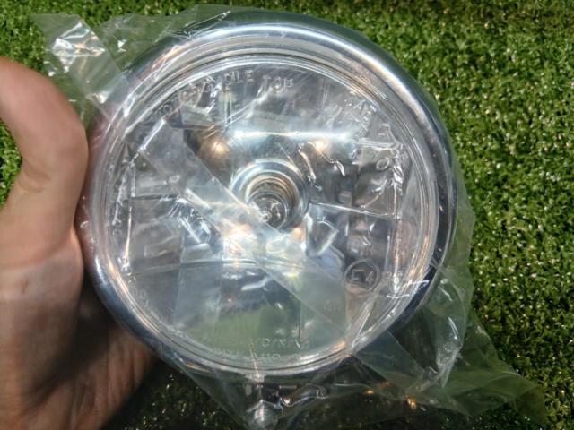 HURRICANE (Hurricane) Part Number: HA5610CR
4.5 Multi-reflector headlight kit
Clear lens
General purpose