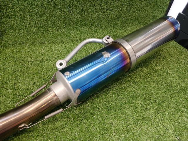 Manufacturer unknown
Full exhaust titanium muffler
UP type
The out single
Removed from a ZEPHYR1100 (ZRT10A, year unknown)