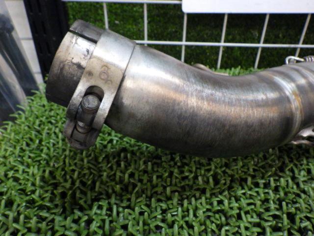 AKRAPOVIC
Slip-on muffler
CBR250RR
*No public roads