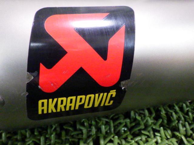  AKRAPOVIC (Akurapo Vittorio h)
GP type slip-on silencer
Removed from YZF-R25 ('20) 2BK-RG43J