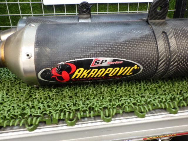  AKRAPOVIC (Akurapo Vittorio h)
SPsiries
Slip-on muffler
YZF-R1 ('07-'08)?