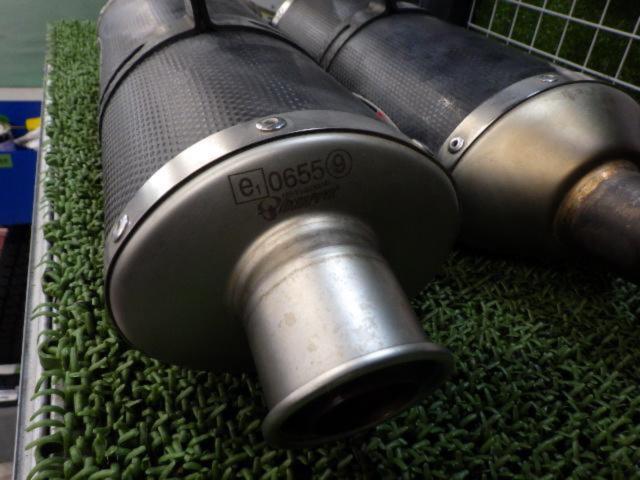  AKRAPOVIC (Akurapo Vittorio h)
SPsiries
Slip-on muffler
YZF-R1 ('07-'08)?