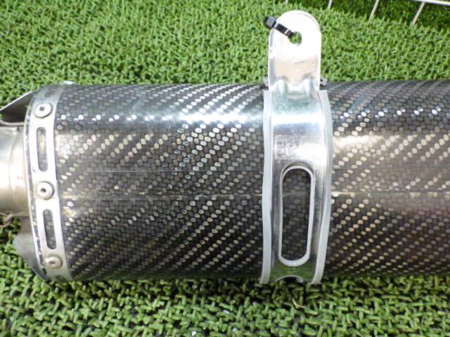USA Yoshimura
R-77
Carbon slip-on silencer
GSX-R600/GN7EA ('12)
L type
Remove