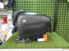 HarleyDavidson (Harley Davidson)
Genuine Tourer Bag with Luggage/Armrest
CVO Road King
PG8
2014 model removed