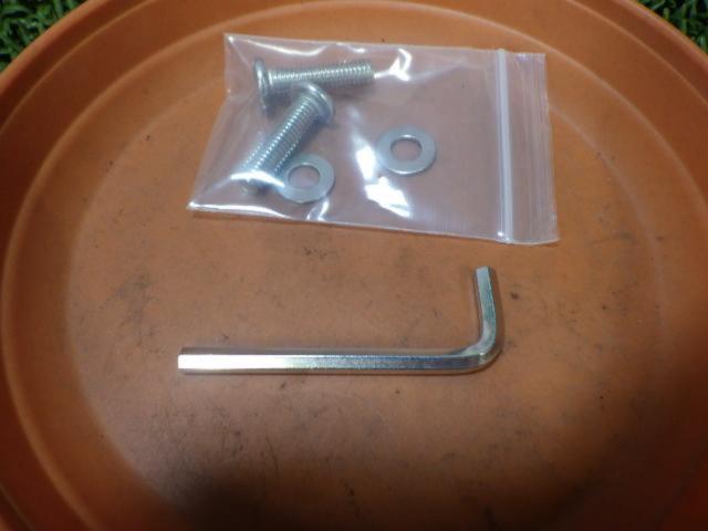 Unknown Manufacturer
Side bag support
For left
Rebel 250/S (17-21) Rebel 500 (17-21)