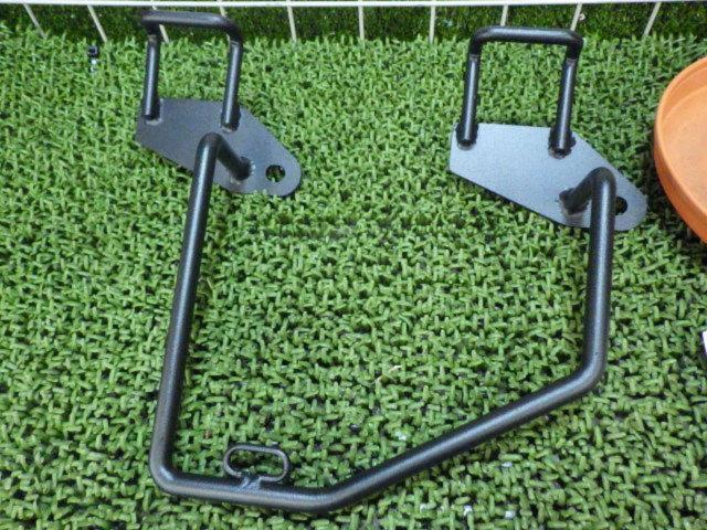 Unknown Manufacturer
Side bag support
For left
Rebel 250/S (17-21) Rebel 500 (17-21)