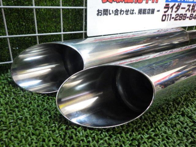HOT
RUN (Hot run)
Stainless steel slip-on muffler
Removed from a Softail Duce (2000 model)