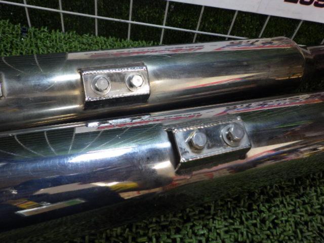 HOT
RUN (Hot run)
Stainless steel slip-on muffler
Removed from a Softail Duce (2000 model)